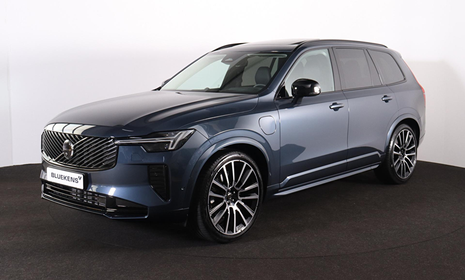 Volvo XC90 T8 Recharge AWD Ultra Dark